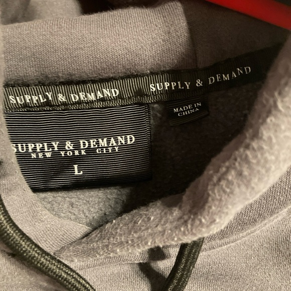 Supply & Demand Ladies Large Gray Hoodie W/Medusa Image In Ring Of Rhinestones - Picture 4 of 9